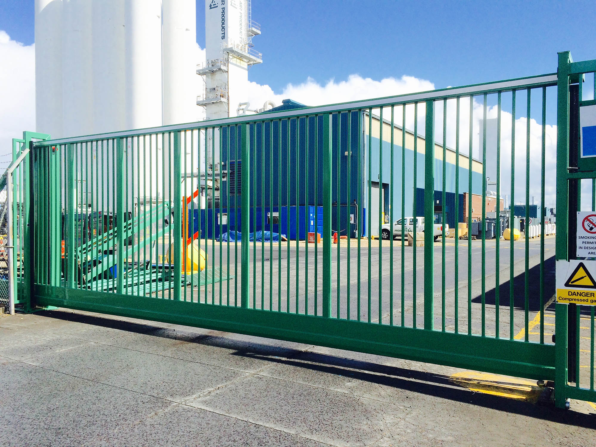 Cantilever Gate